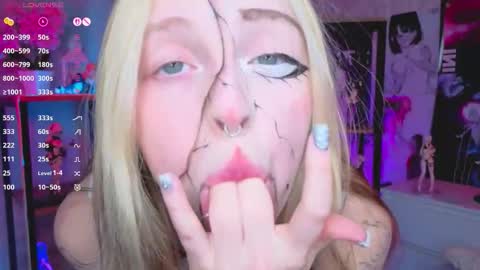 Leila online show from October 29, 2025, 4:09 pm