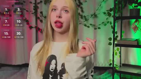 Snapshot of leiladwight chatting on February 15, 2026, 3:09 pm Leila online show from February 15, 2026, 3:09 pm