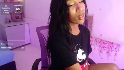 leilaebony_ online show from September 8, 2025, 2:38 pm