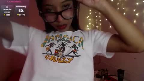 leilaebony_ online show from September 17, 2025, 12:40 pm