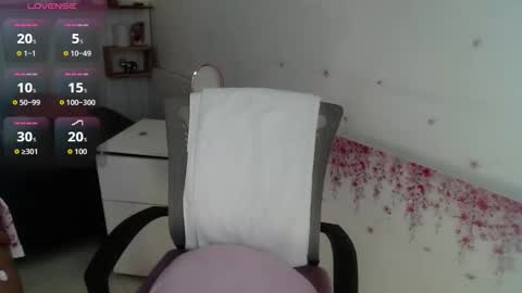 leilaebony_ online show from September 19, 2025, 12:39 pm