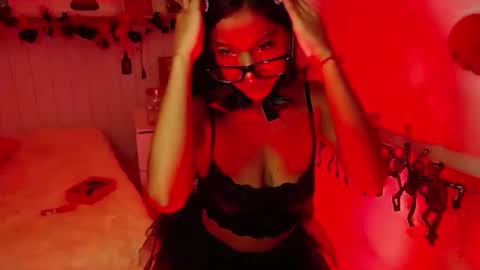 leilaebony_ online show from October 19, 2025, 2:07 pm