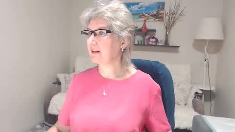 Leila Kinky online show from November 27, 2025, 5:20 am