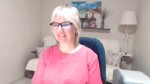 Leila Kinky online show from April 17, 2026, 10:51 am