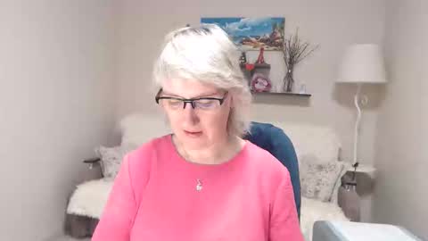 Leila Kinky online show from April 18, 2026, 3:54 am