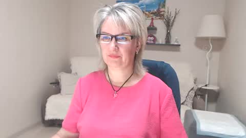 Snapshot of leilamays chatting on July 6, 2026, 5:15 am Leila Kinky online show from July 6, 2026, 5:15 am