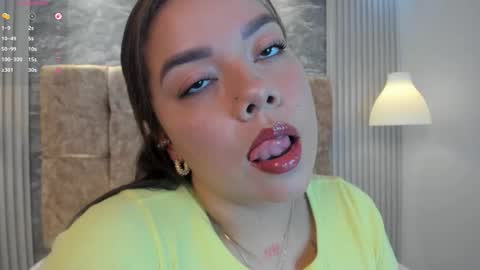 leilapons online show from November 19, 2025, 6:19 pm