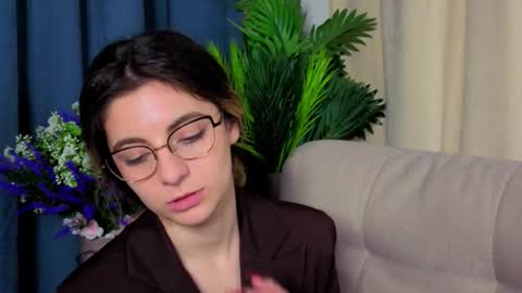 Alexandria online show from November 7, 2025, 8:42 pm