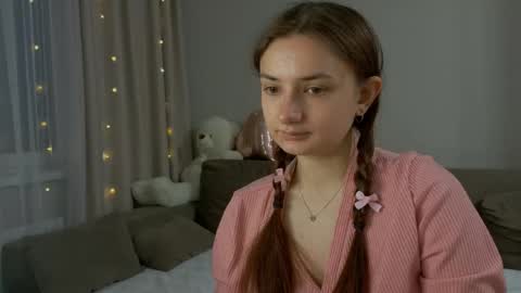 Lelia online show from April 27, 2026, 5:00 pm