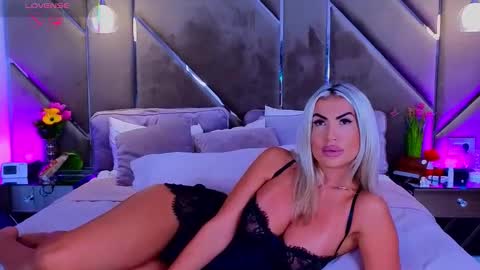 Carlaa online show from September 10, 2025, 3:34 pm