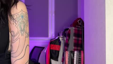 2 shy lemons 1 peach online show from September 19, 2025, 7:36 pm