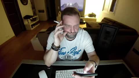 Snapshot of lemouth006 chatting on December 31, 2024, 10:01 pm Ange online show from December 31, 2024, 10:01 pm