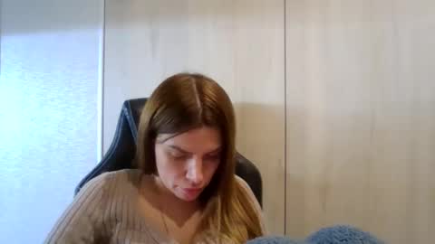 lena6122000 online show from October 15, 2025, 7:25 pm