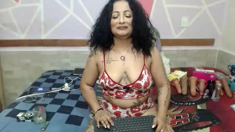 lena_lawson online show from February 7, 2026, 5:33 am