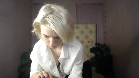 Snapshot of lena_paulles chatting on February 8, 2025, 4:03 am Lena online show from February 8, 2025, 4:03 am
