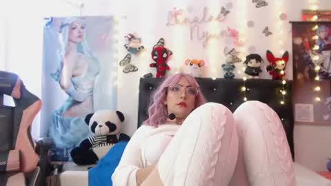 Snapshot of lenaleenyan chatting on January 15, 2025, 8:16 pm lenaleenyan online show from January 15, 2025, 8:16 pm