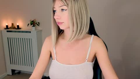 Lena online show from December 4, 2025, 10:35 am