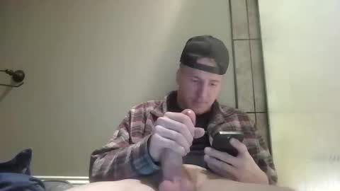 lenewton2004 online show from December 2, 2025, 12:27 am