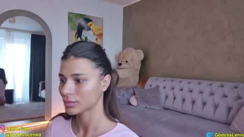 Lenna Goddess online show from November 7, 2025, 7:19 am