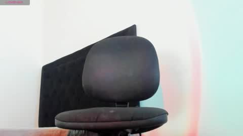 leo183877 online show from March 18, 2026, 1:42 am