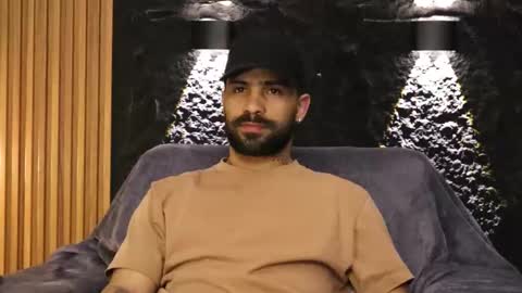 Leo  Diaz online show from February 20, 2026, 2:30 am