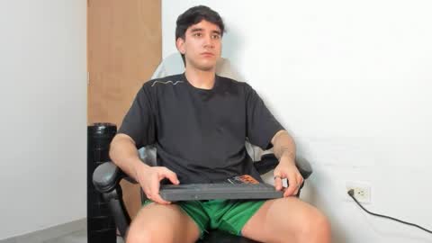 Leo Jones online show from December 1, 2025, 12:26 am