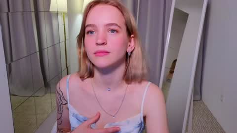  Ashly  online show from December 4, 2024, 3:43 pm