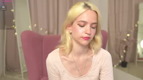  Ashly  online show from October 7, 2025, 3:31 pm