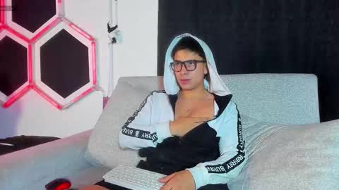 leo_muller online show from October 17, 2025, 5:10 am