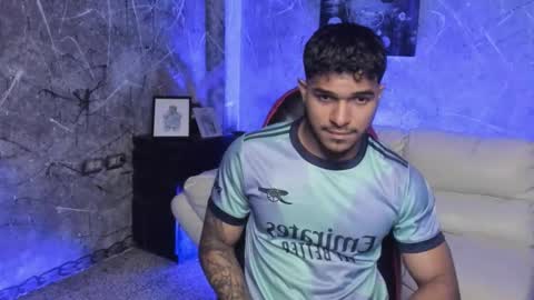 Snapshot of leo_taro chatting on October 29, 2025, 12:24 am Leo independent model online show from October 29, 2025, 12:24 am