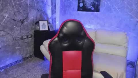 Snapshot of leo_taro chatting on November 14, 2025, 11:46 pm Leo independent model online show from November 14, 2025, 11:46 pm