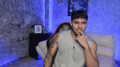 Snapshot of leo_taro chatting on November 20, 2025, 1:06 am Leo independent model online show from November 20, 2025, 1:06 am