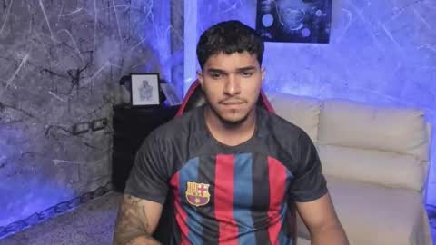 Snapshot of leo_taro chatting on November 27, 2025, 12:35 am Leo independent model online show from November 27, 2025, 12:35 am