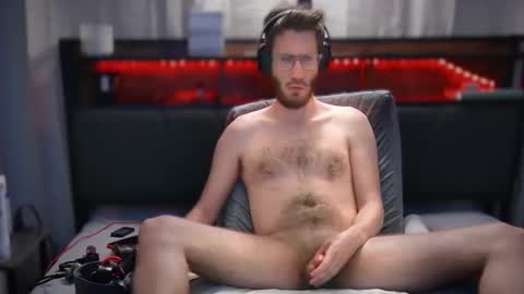 LeoBiggy online show from March 9, 2025, 10:30 am