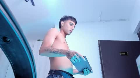 Snapshot of leohard_ chatting on January 15, 2026, 11:26 am leohard_ online show from January 15, 2026, 11:26 am