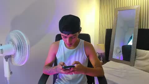 leohard_ online show from February 3, 2026, 2:53 am