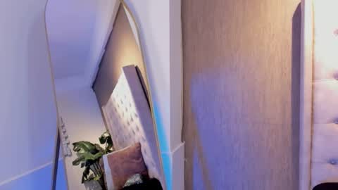 leohard_ online show from March 15, 2026, 11:11 pm