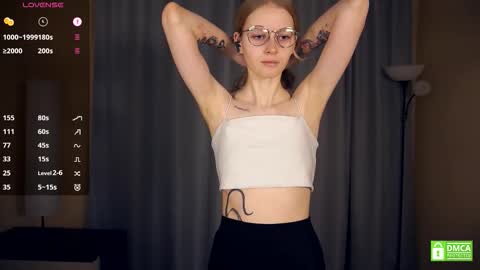 Snapshot of leolakorner chatting on January 18, 2026, 7:28 pm Hello Im Roxy Im just starting my journey here so lets get acquainted online show from January 18, 2026, 7:28 pm