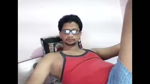 leolillac online show from November 23, 2025, 7:46 pm