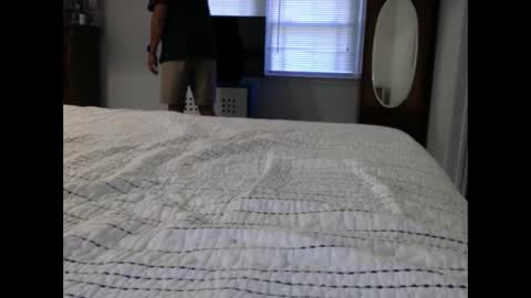 Snapshot of leologan chatting on September 20, 2025, 12:28 pm leologan online show from September 20, 2025, 12:28 pm