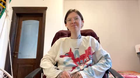 Sophia online show from November 21, 2025, 10:47 am