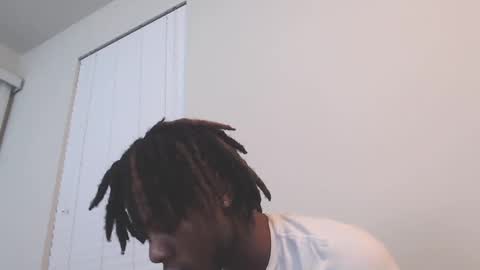 LeoMalonee online show from December 6, 2024, 5:53 am