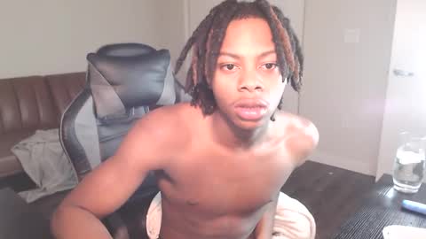 LeoMalonee online show from January 19, 2025, 7:36 am