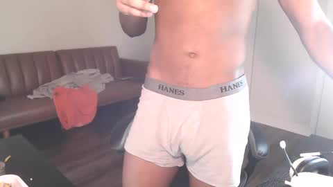 LeoMalonee online show from January 29, 2025, 11:35 pm