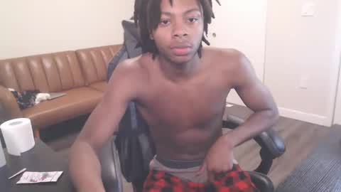 LeoMalonee online show from February 23, 2025, 4:50 am