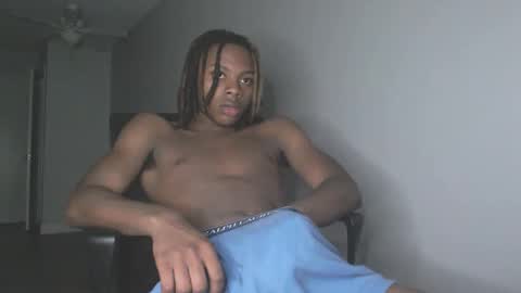 LeoMalonee online show from December 3, 2025, 6:10 am