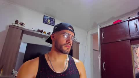 Leon Hart online show from December 24, 2024, 9:00 pm