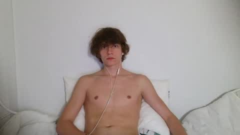 Snapshot of leon_heart666 chatting on May 17, 2026, 4:14 pm Leon online show from May 17, 2026, 4:14 pm