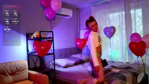 Snapshot of leon_yuugen chatting on February 11, 2025, 10:37 am Leon online show from February 11, 2025, 10:37 am