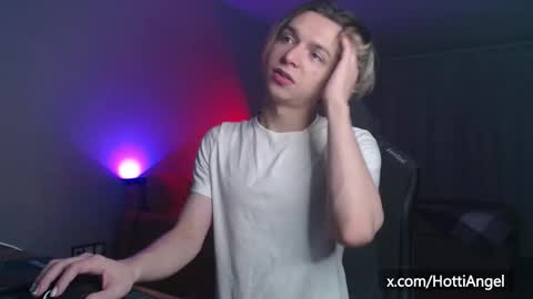 Snapshot of leon_yuugen chatting on September 19, 2025, 3:34 pm Leon online show from September 19, 2025, 3:34 pm